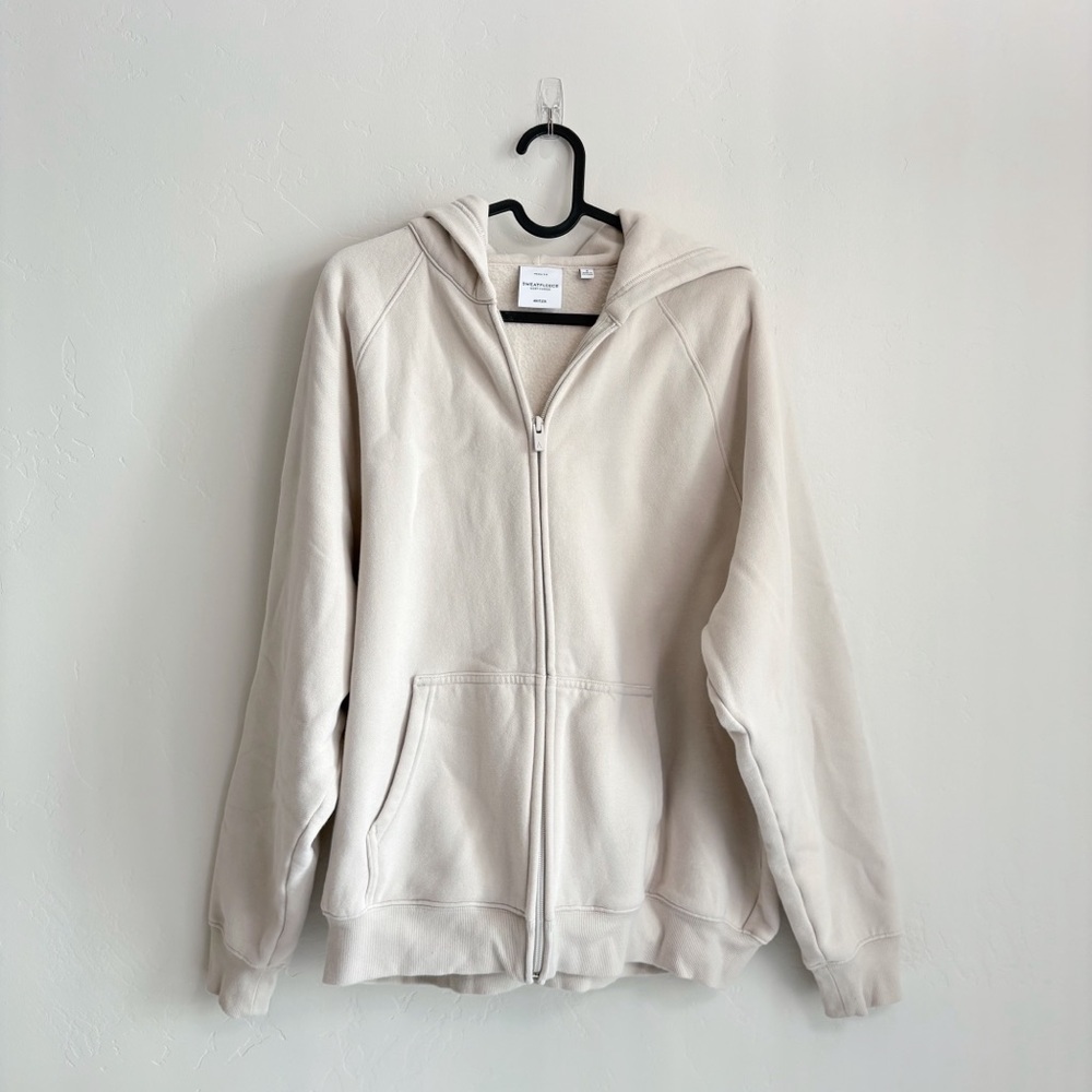 Aritzia Cozy Fleece Mega Raglan Zip Hoodie cream
Size S - Picture 4 of 9